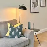 Luxury Apartment 6 Bluebridge With Free Allocated Parking