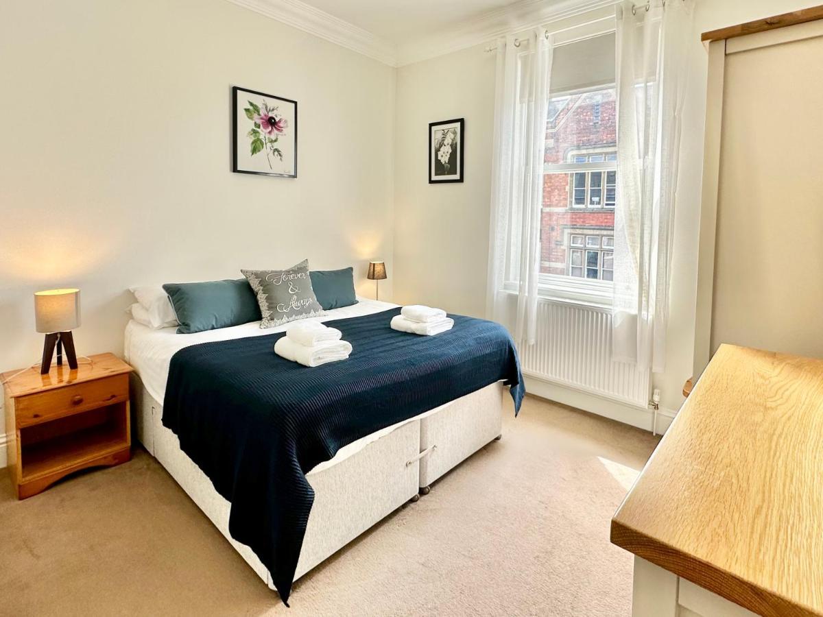 Luxury 6 Bluebridge With Free Allocated Parking Apartment *