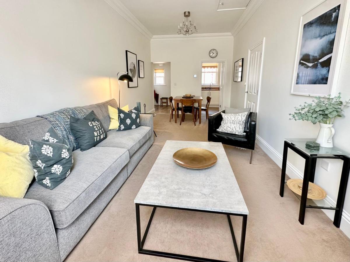 Luxury 6 Bluebridge With Free Allocated Parking Apartment