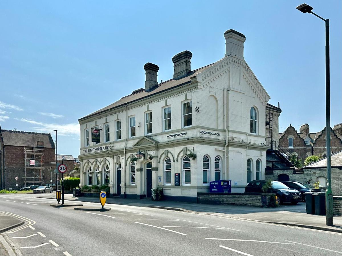 Luxury 6 Bluebridge With Free Allocated Parking Apartment York